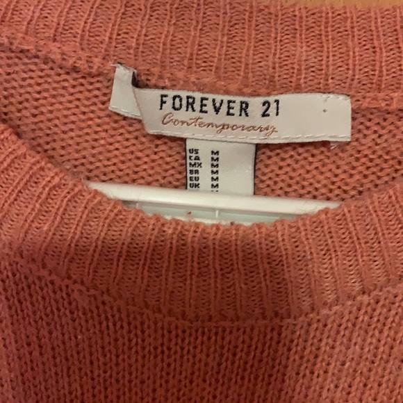 Pink Top with wide sleeves - Picture 4 of 4